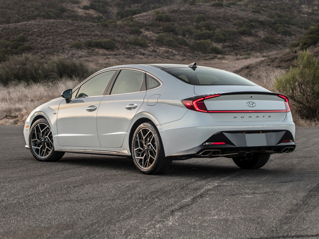 Rear profile view of a white 2023 Hyundai Sonata. | Hyundai dealer in Fort Smith, AR | Crain Hyundai of Fort Smith