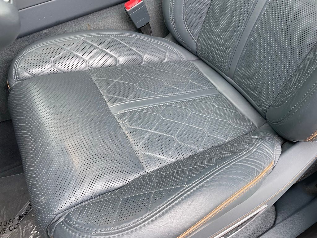 2022 Jeep Grand Wagoneer Series II - PANORAMIC SUNROOF / VENTILATED SEATS