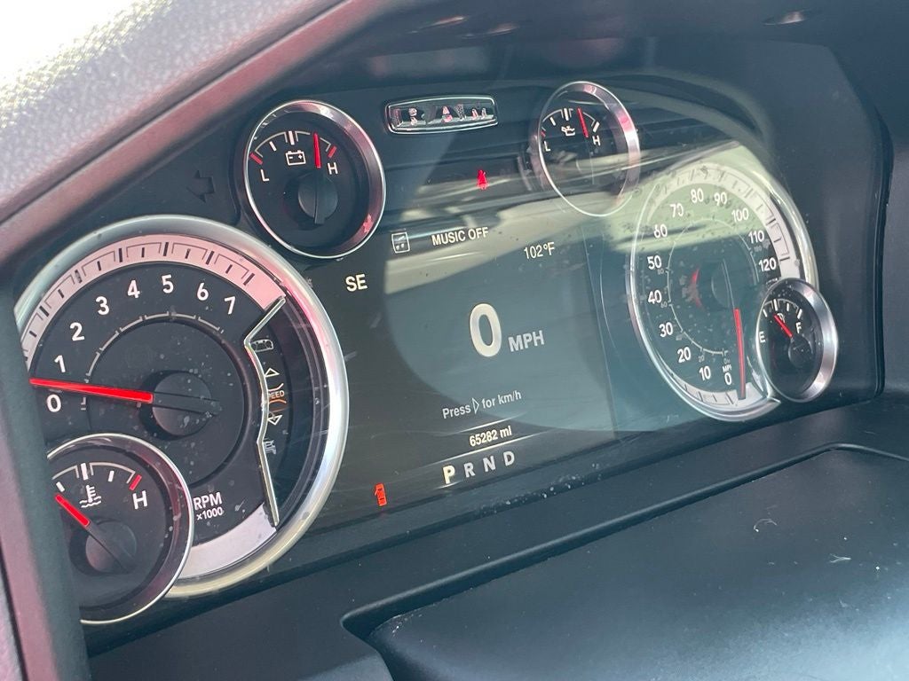 2019 RAM 1500 Classic Tradesman - IT'S GOT A HEMI!!! / 1-OWNER