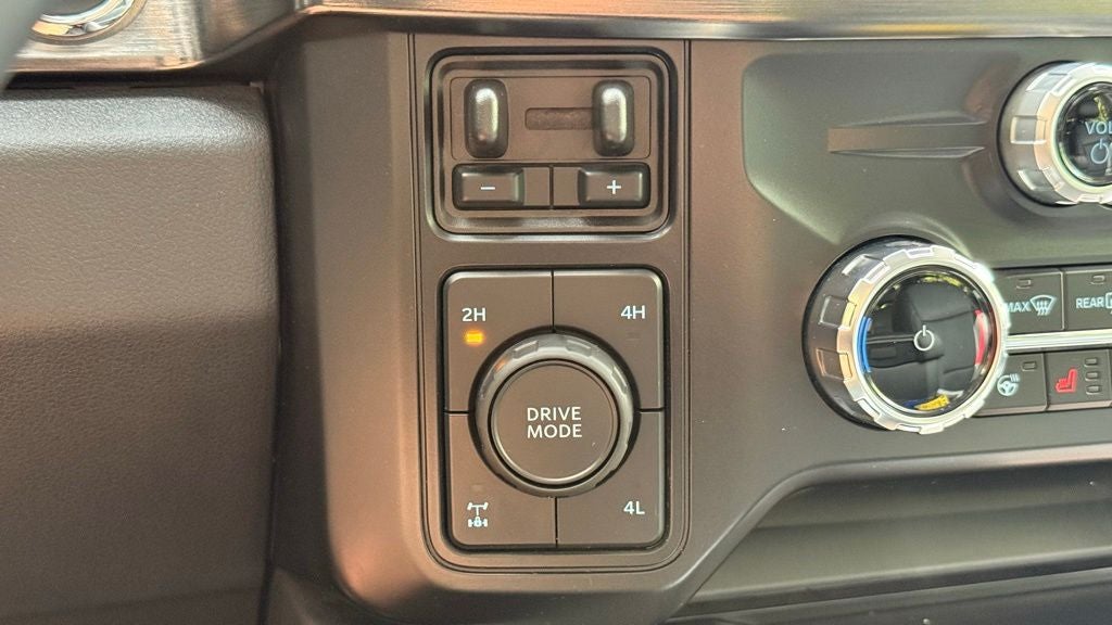2024 Ford F-250SD Lariat - BLACK APPEARANCE PKG / 6.7 POWERSTROKE