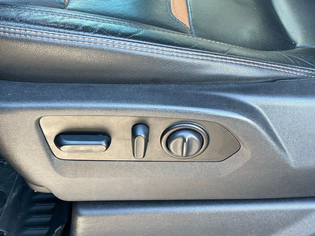 2021 GMC Sierra 1500 AT4 - TONNEAU COVER / HD SURROUND VISION