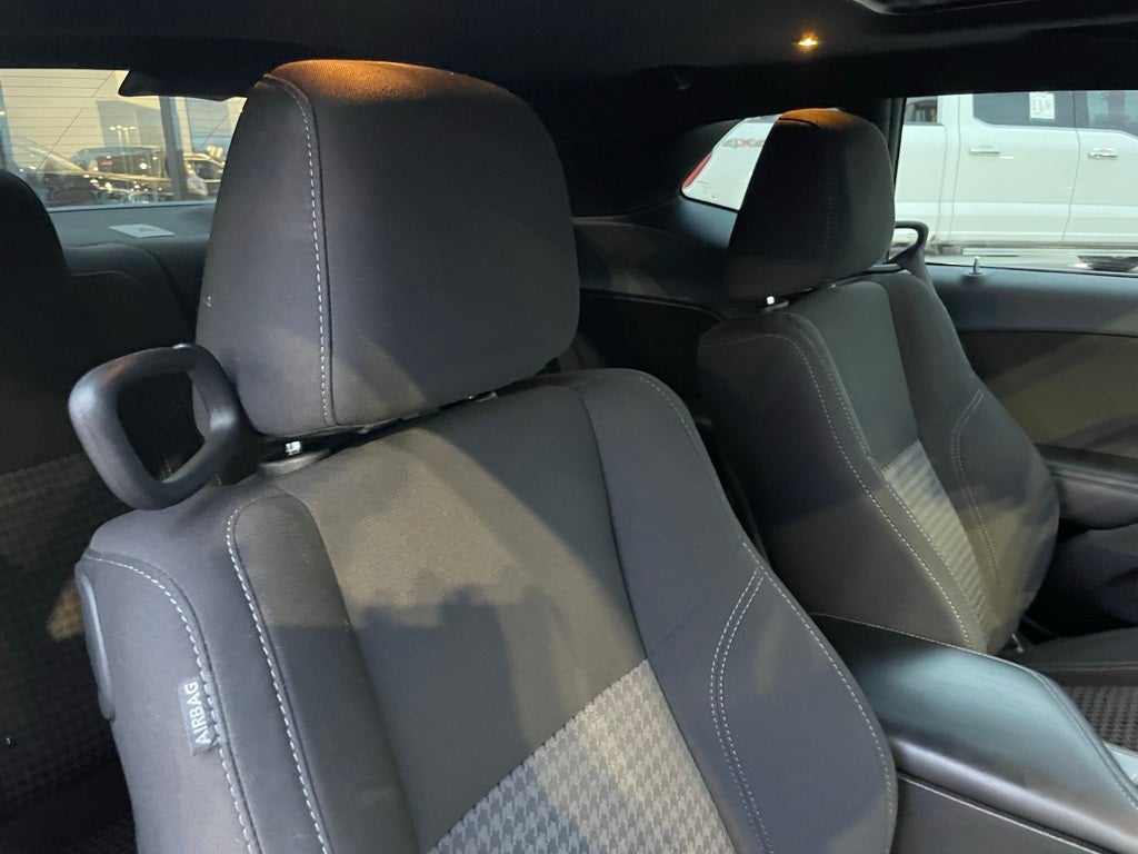2023 Dodge Challenger SXT - HEATED SEATS / SUNROOF