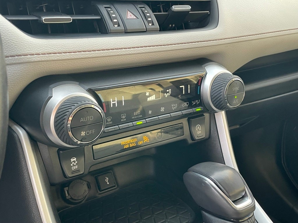 2021 Toyota RAV4 XLE Premium - PRE-COLLSION SYSTEM / AUTOMATIC HIGH BEAMS