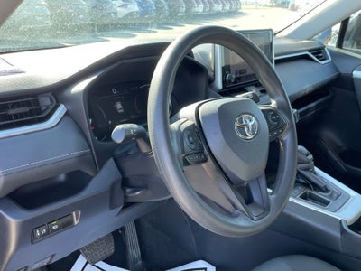 2024 Toyota RAV4 XLE - BLIND SPOT MONITOR / 7 INCH DISPLAY