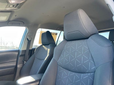 2024 Toyota RAV4 XLE - WIRELESS CARPLAY / LANE DEPARTURE ALERT