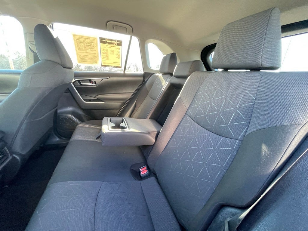 2024 Toyota RAV4 XLE - WIRELESS CARPLAY / LANE DEPARTURE ALERT