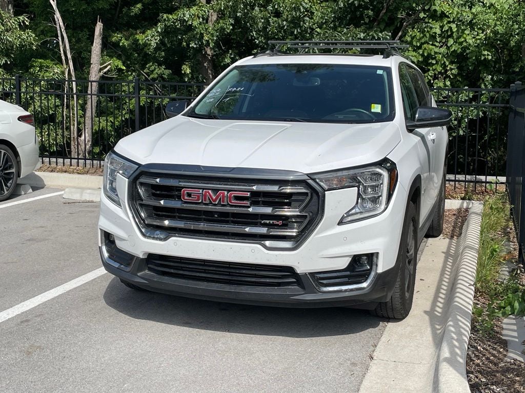 2024 GMC Terrain AT4