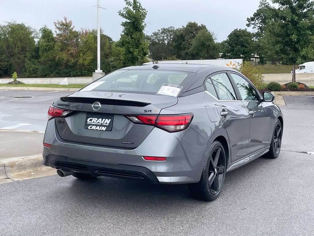 2022 Nissan Sentra SR - 37 MPG / BLIND SPOT WARNING