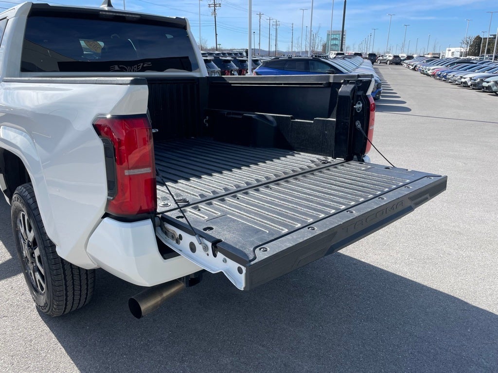 2024 Toyota Tacoma SR5 - WIRELESS CARPLAY / PUSH BUTTON START