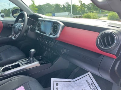 2023 Toyota Tacoma SR5 V6 - APPLE CARPLAY / LANE KEEP ASSIST