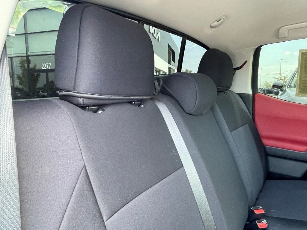 2023 Toyota Tacoma SR5 V6 - APPLE CARPLAY / LANE KEEP ASSIST