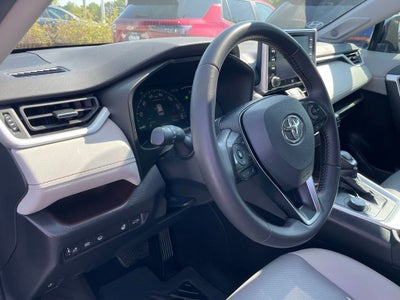 2020 Toyota RAV4 Hybrid Limited - 1 OWNER / POWER MOONROOF