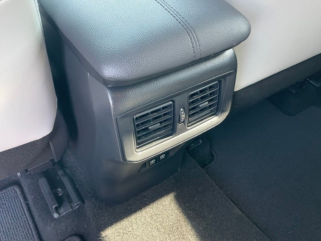 2020 Toyota RAV4 Hybrid Limited - 1 OWNER / POWER MOONROOF