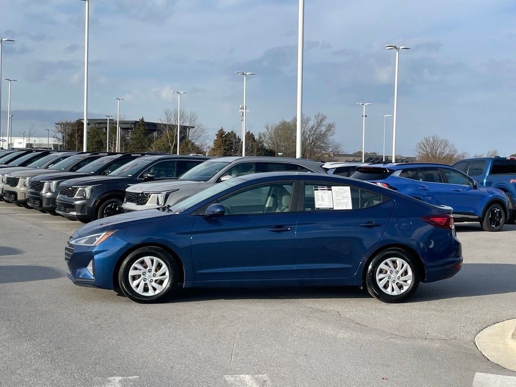 2019 Hyundai ELANTRA SE