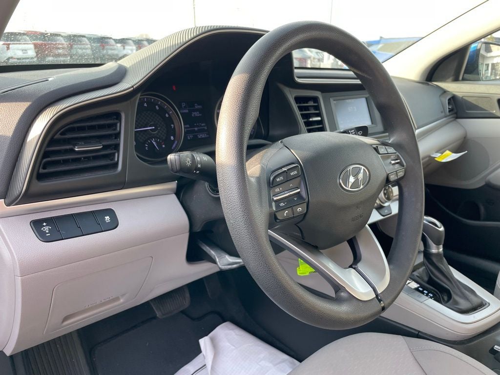 2019 Hyundai ELANTRA SE