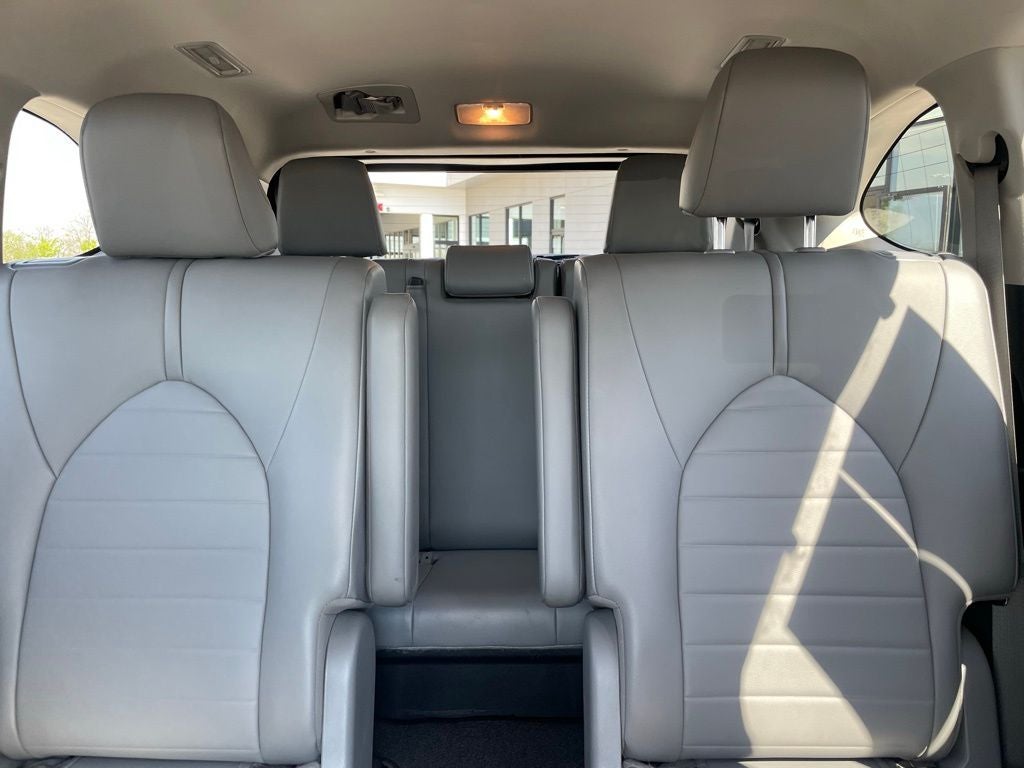 2021 Toyota Highlander XLE - MOONROOF / LEATHER