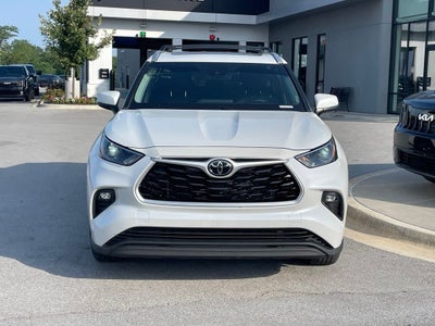 2022 Toyota Highlander XLE - POWER MOONROOF / APPLE CARPLY