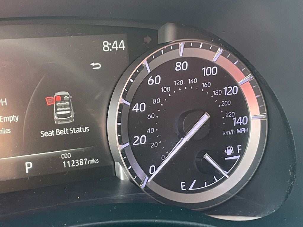 2022 Toyota Highlander XLE - POWER MOONROOF / APPLE CARPLY
