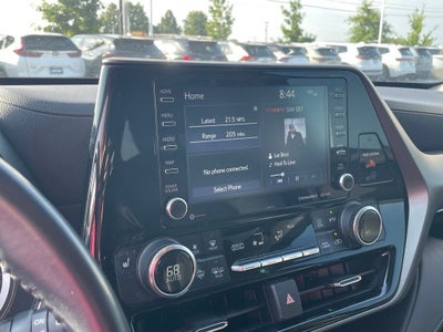 2022 Toyota Highlander XLE - POWER MOONROOF / APPLE CARPLY