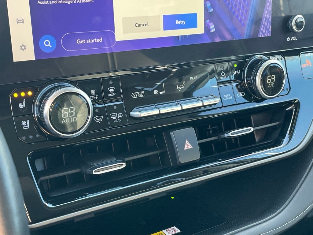 2023 Toyota Highlander Hybrid Limited - MOONROOF / VENTILATED SEATS