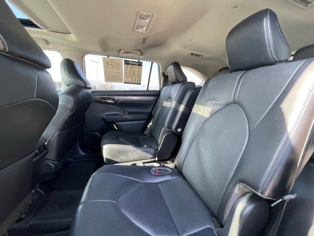 2023 Toyota Highlander Hybrid Limited - MOONROOF / VENTILATED SEATS