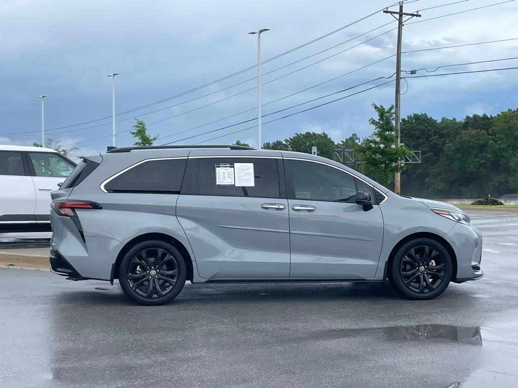 2023 Toyota Sienna XSE - MOONROOF / HANDS FREE SLIDING DOORS