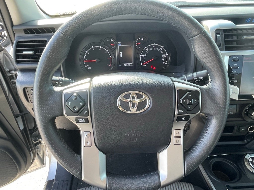 2024 Toyota 4Runner SR5 - TOYOTA SAFETY SENSE / 8-INCH TOUCHSCREEN