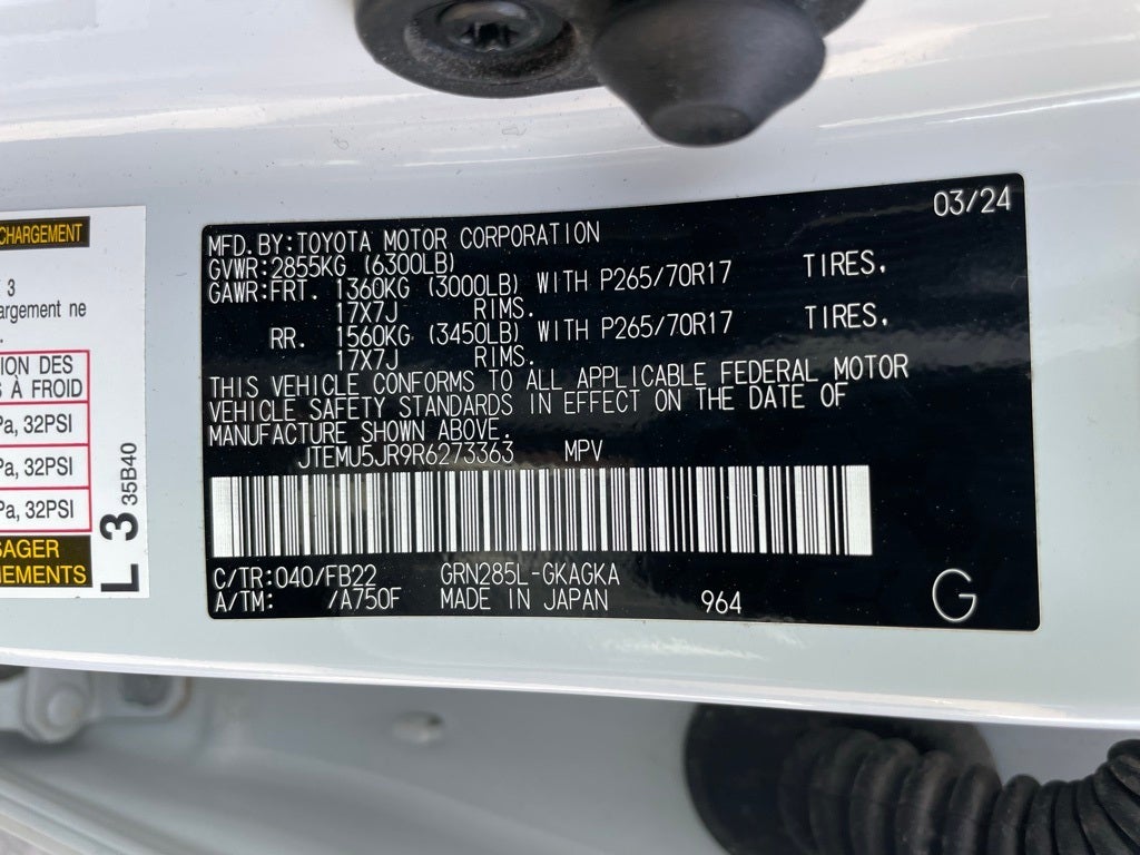 2024 Toyota 4Runner SR5 - 8 INCH TOUCHSCREEN / ANDROID AUTO