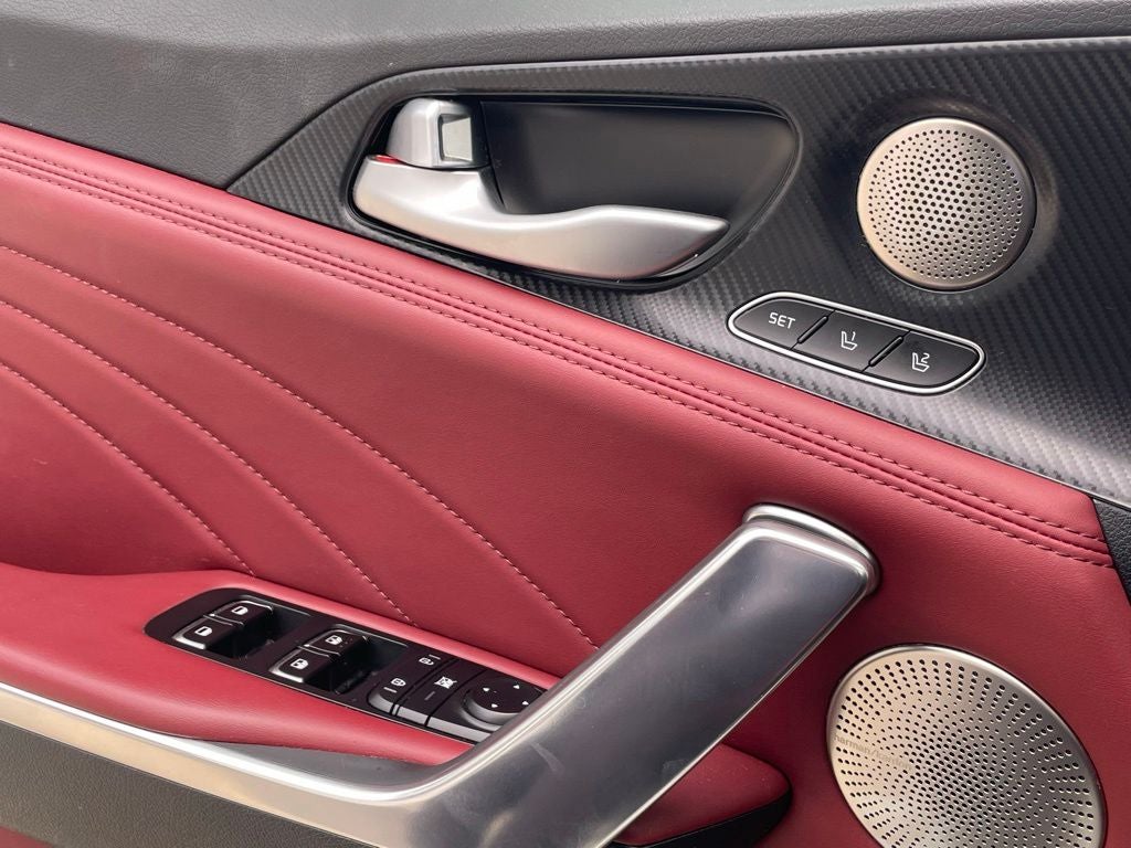 2022 Kia Stinger GT2 - RED INTERIOR PKG / ALL WHEEL DRIVE