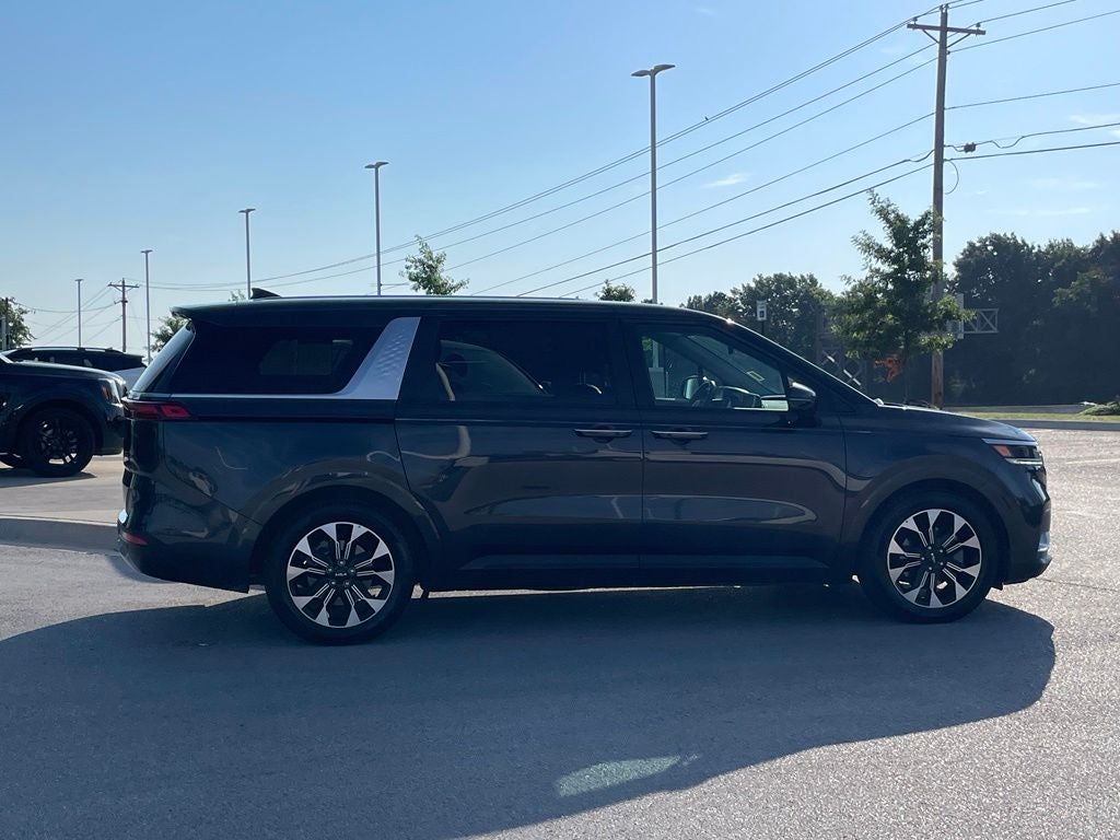2024 Kia Carnival EX