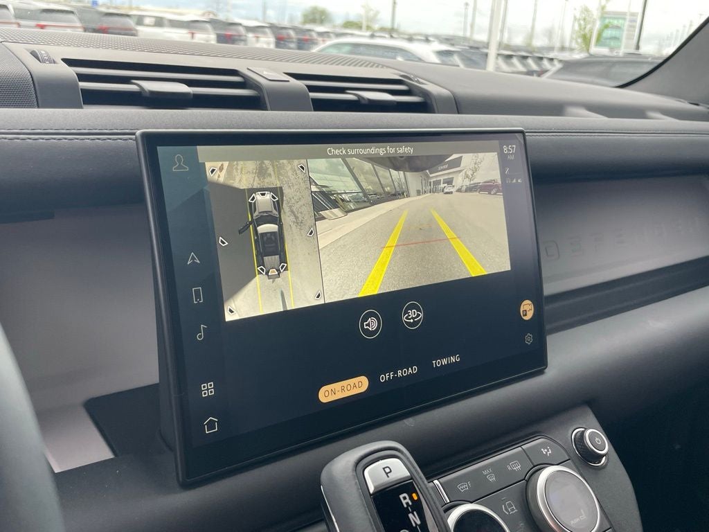 2025 Land Rover Defender 110 X-Dynamic SE