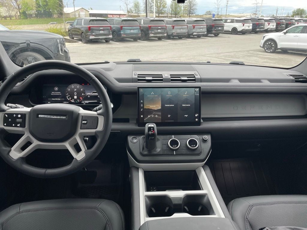 2025 Land Rover Defender 110 X-Dynamic SE