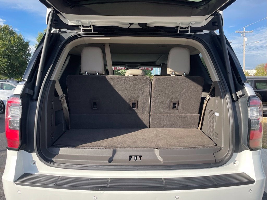 2020 Ford Expedition Limited Leather, Moonroof, Third Row, Clean CarFax, One Ow