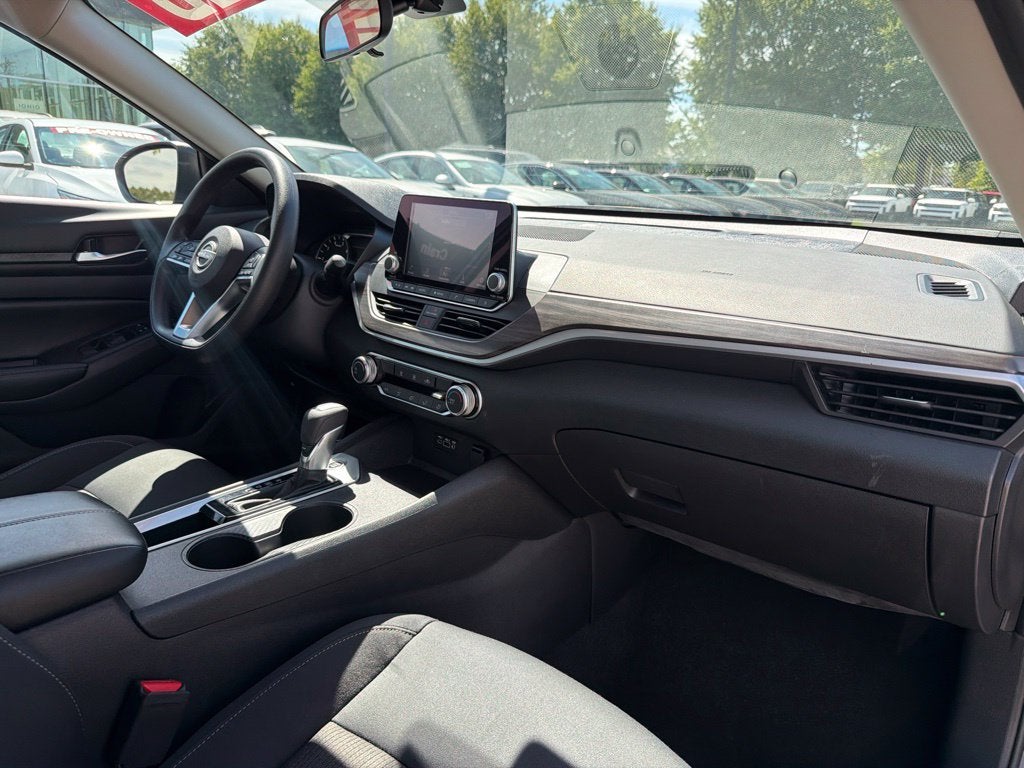 2025 Nissan Altima 2.5 SV CARFAX 1-Owner