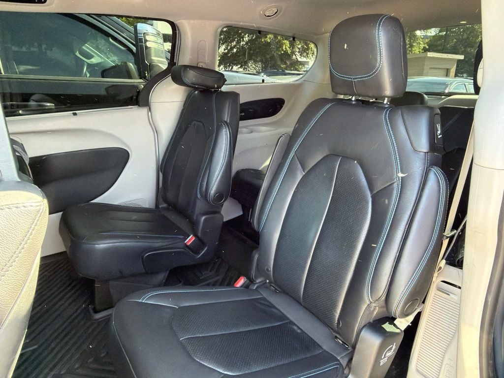 2021 Chrysler Pacifica Touring L CLEAN CARFAX 1-OWNER