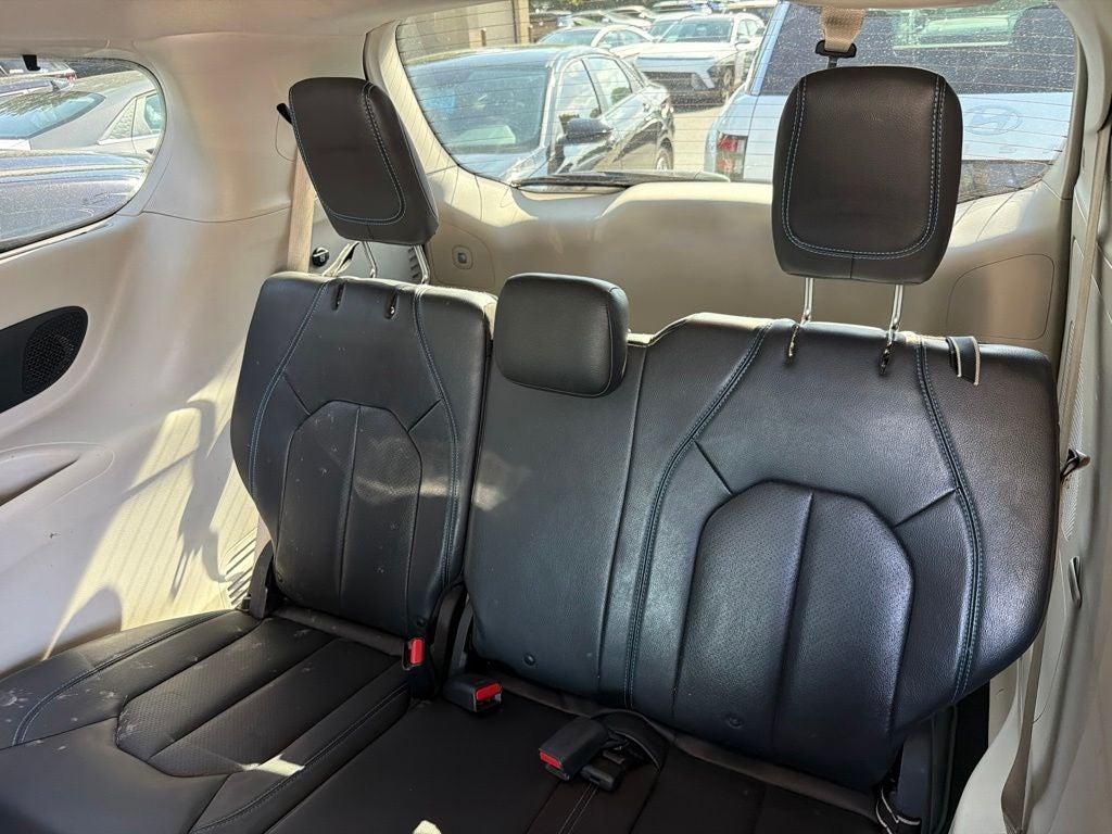 2021 Chrysler Pacifica Touring L CLEAN CARFAX 1-OWNER