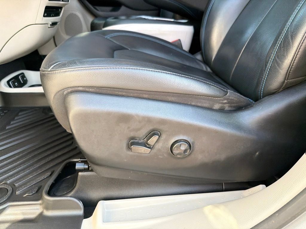 2021 Chrysler Pacifica Touring L CLEAN CARFAX 1-OWNER