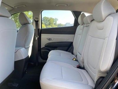 2026 Hyundai TUCSON SE FWD