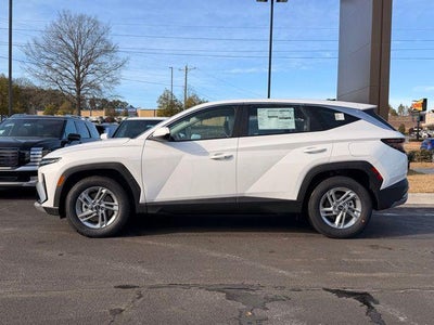 2026 Hyundai TUCSON SE FWD