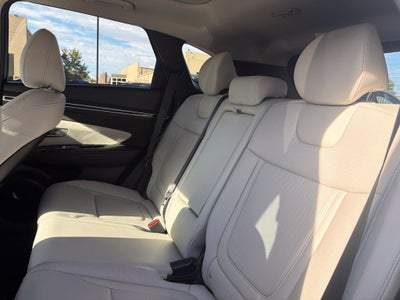 2024 Hyundai TUCSON Limited Pano Roof, Leather, Clean Carfax, One Owner
