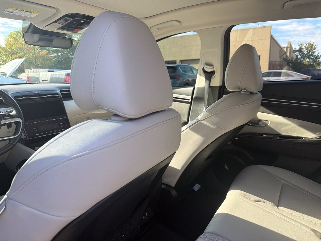 2024 Hyundai TUCSON Limited Pano Roof, Leather, Clean Carfax, One Owner