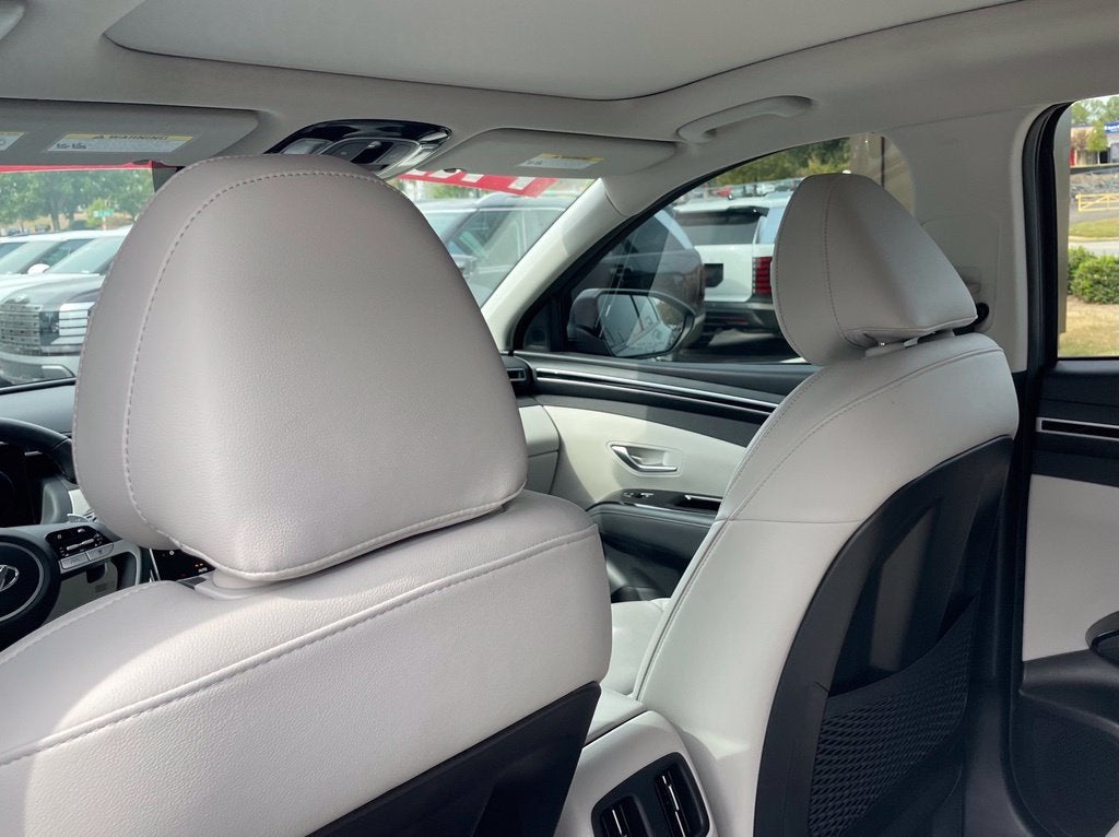 2024 Hyundai TUCSON Limited Pano Roof, Leather, Clean Carfax, One Owner