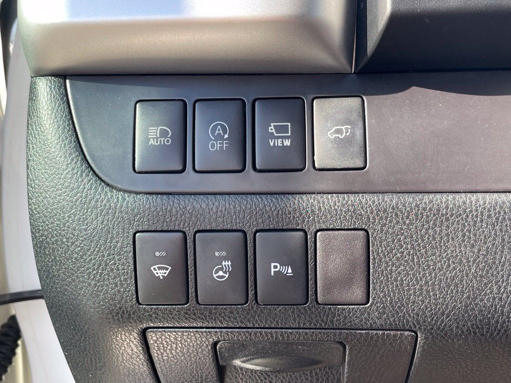 2018 Toyota Highlander Limited Platinum Leather, One Owner, Moonroof, Third Row