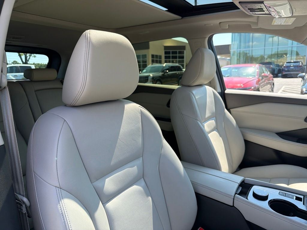 2023 Nissan Rogue SL Pano Roof, Clean CarFax, One Owner