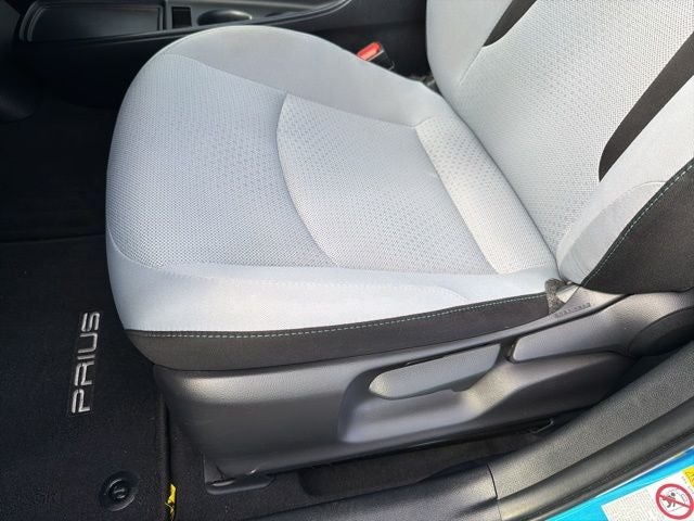 2020 Toyota Prius LE