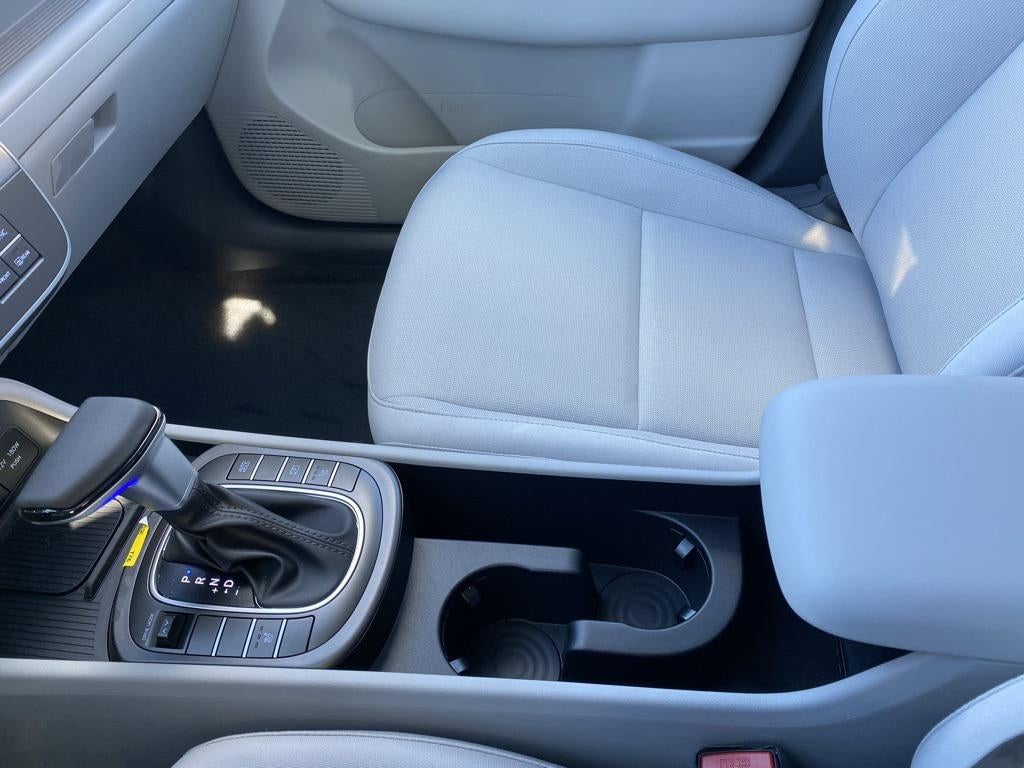 2026 Hyundai KONA SE FWD