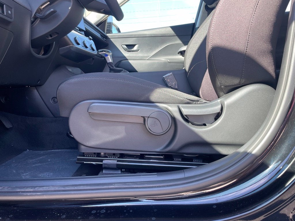2027 Hyundai KONA SE
