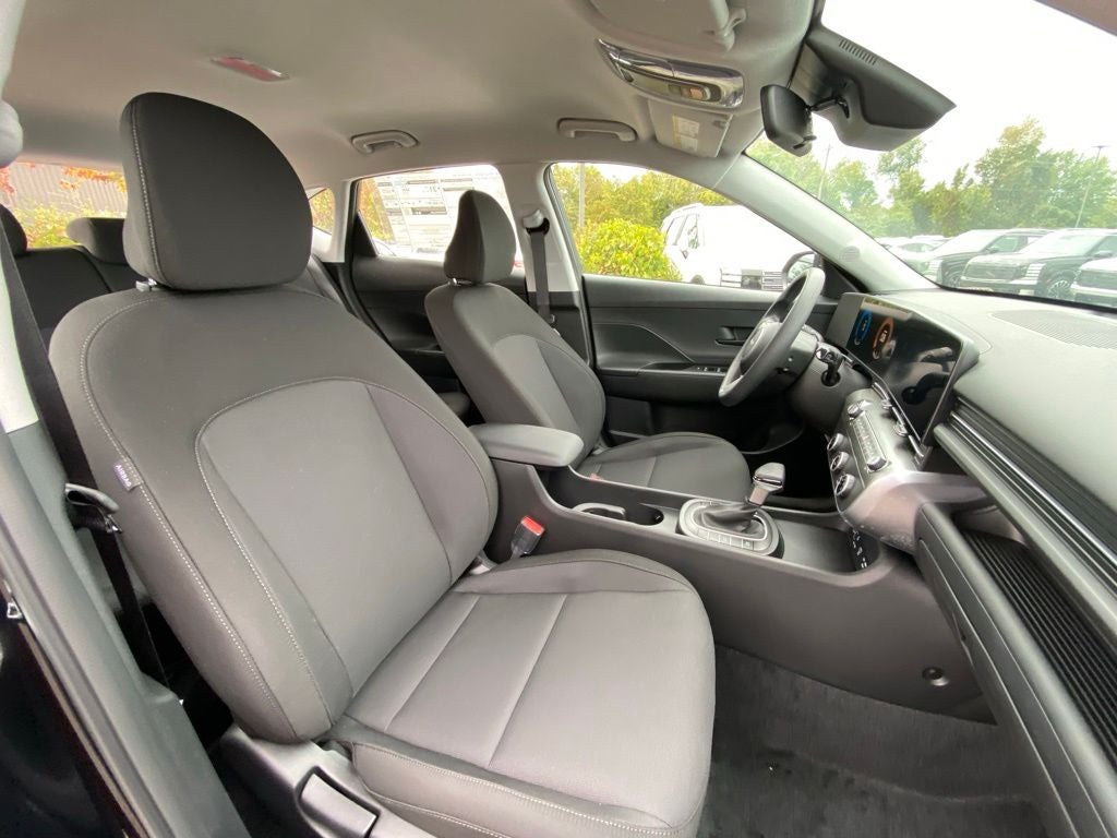 2027 Hyundai KONA SE