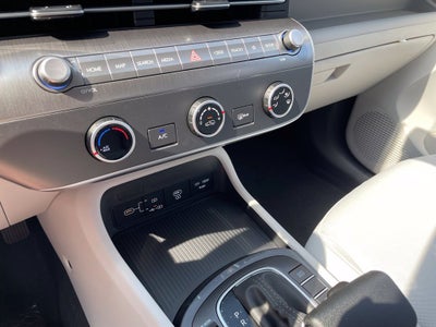 2027 Hyundai KONA SE