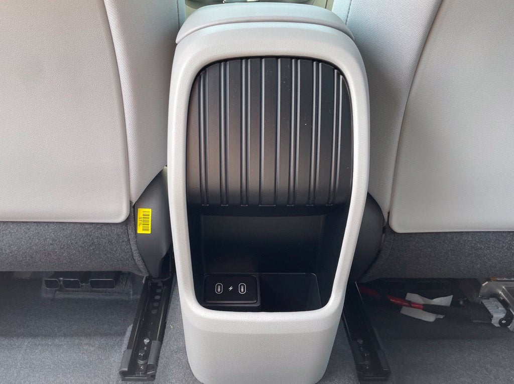 2027 Hyundai KONA SE